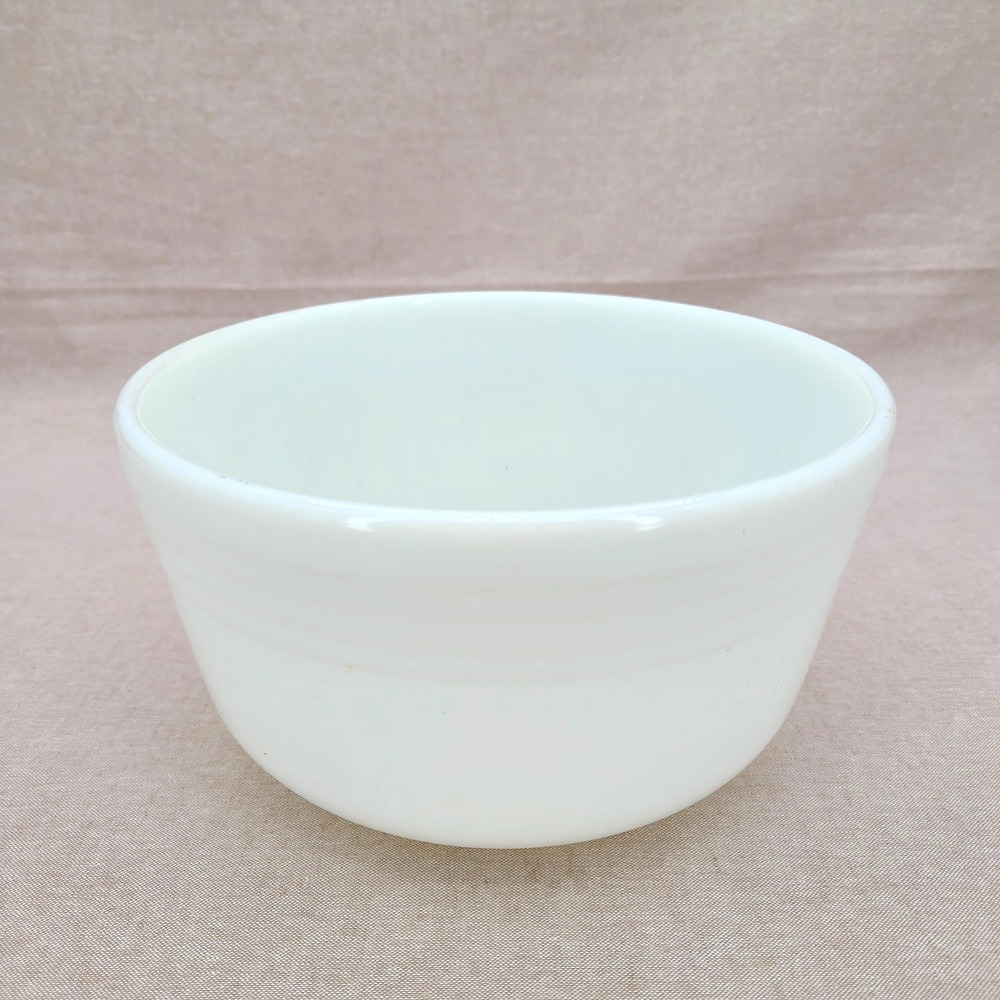 Hamilton Beach Vintage Milk Glass Mixer Bowl 1950s Ribbed Model #10 (3 quarts)